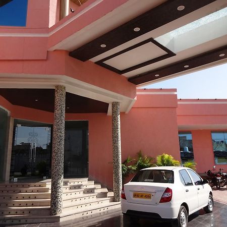 Hardik Resort โอร์ชชา ภายนอก รูปภาพ