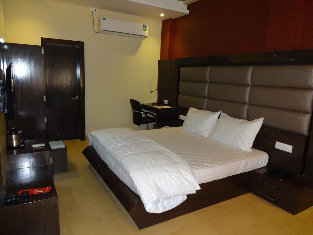Hardik Resort โอร์ชชา ห้อง รูปภาพ