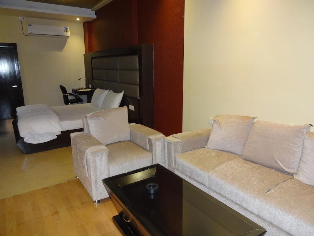 Hardik Resort โอร์ชชา ห้อง รูปภาพ