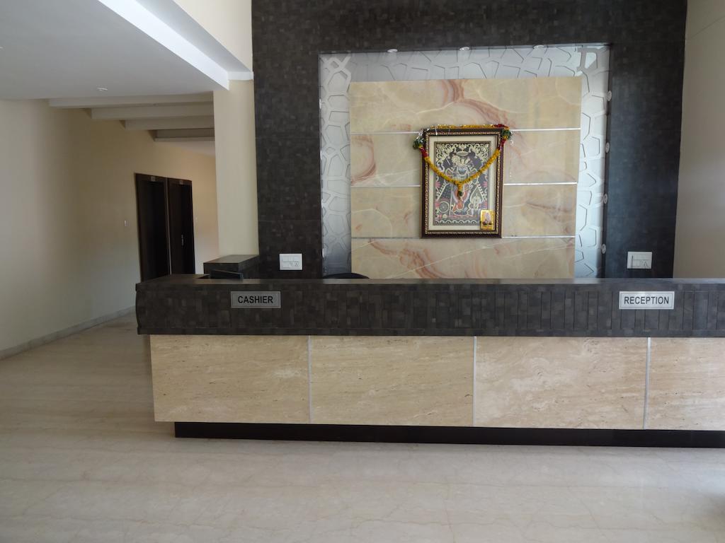 Hardik Resort โอร์ชชา ภายนอก รูปภาพ